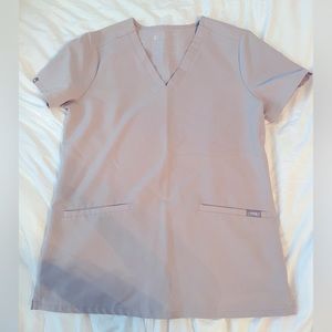 Figs Two-Pocket Women’s Scrub Top Fog Color (light purple/gray)